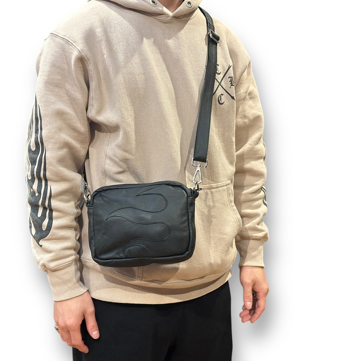 FLAMES BAG BLACK
