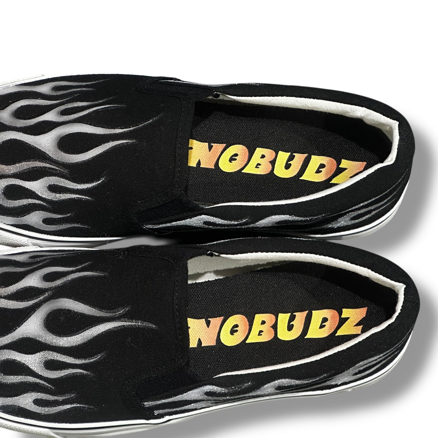 FLAMES SHOES GRAY NOBUDZ EDITION