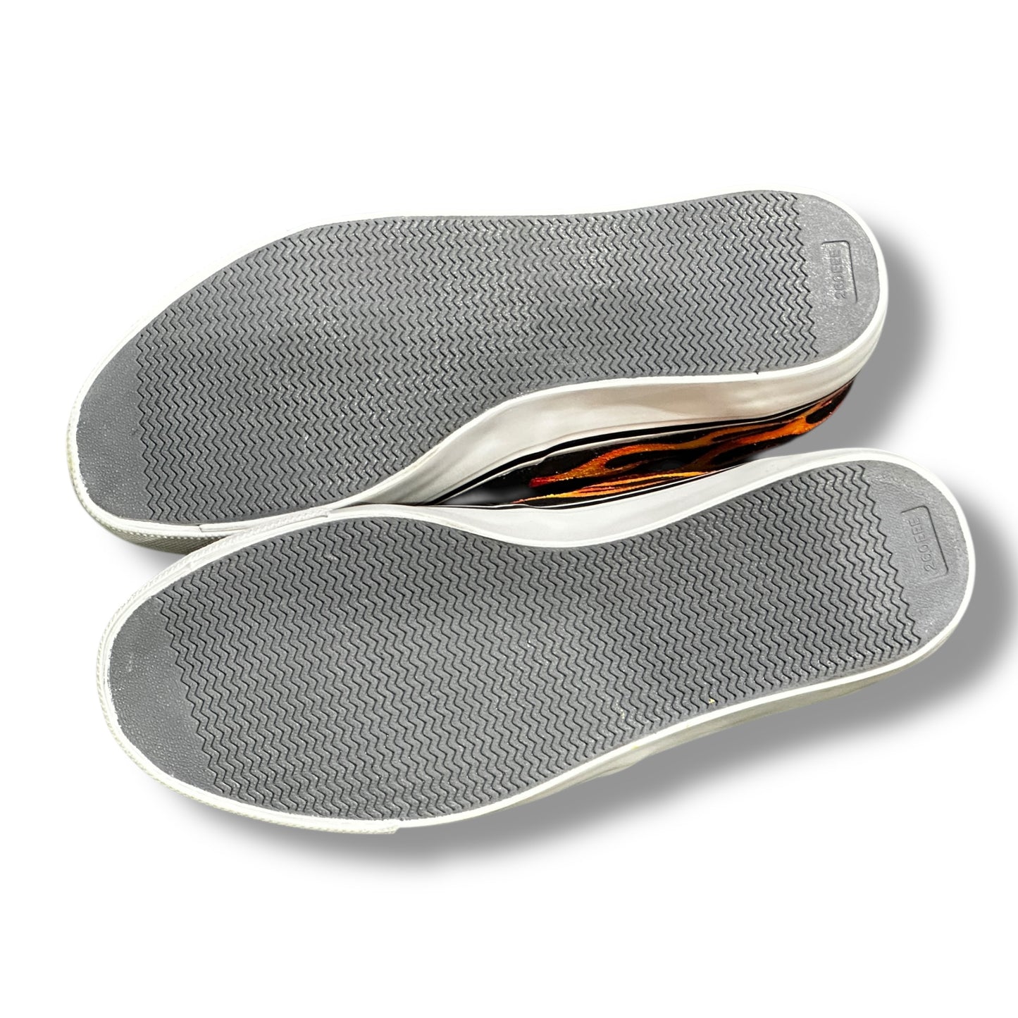 FLAMES SHOES ORANGE NOBUDZ EDITION