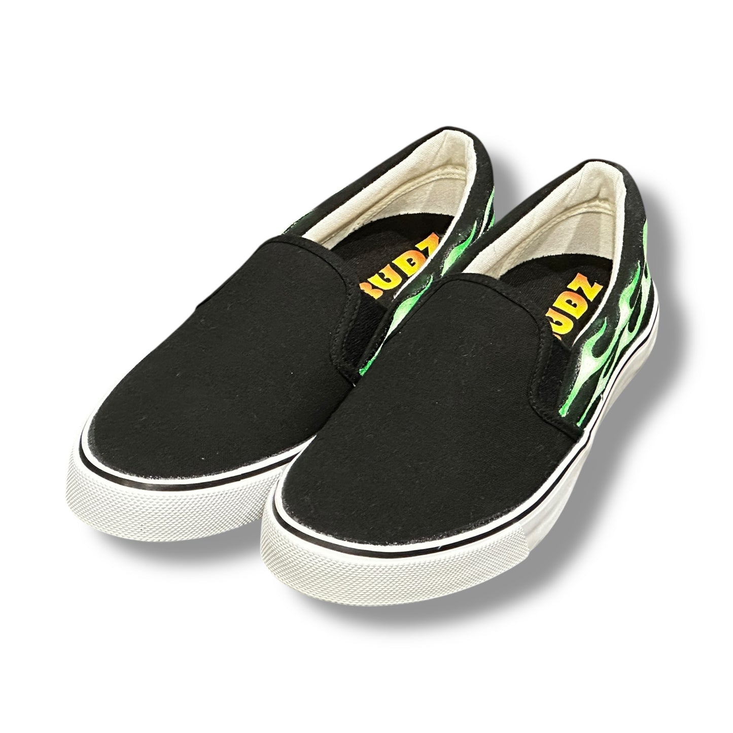 FLAMES SHOES SIDE GREEN NOBUDZ EDITION