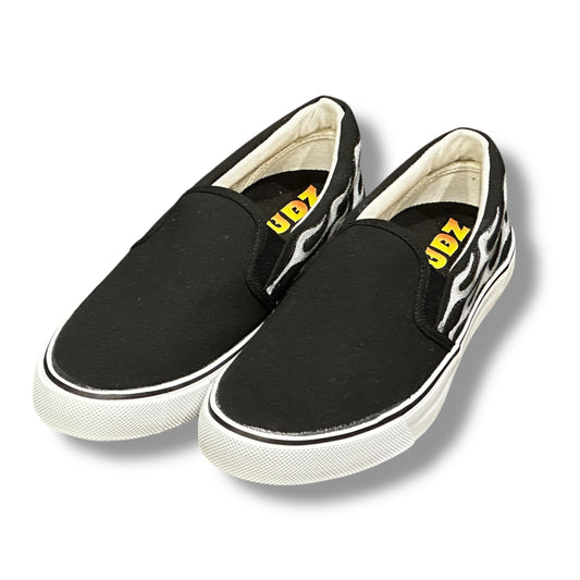 FLAMES SHOES SIDE GRAY NOBUDZ EDITION