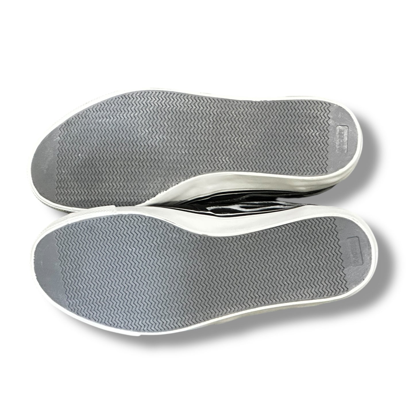 FLAMES SHOES SIDE GRAY NOBUDZ EDITION