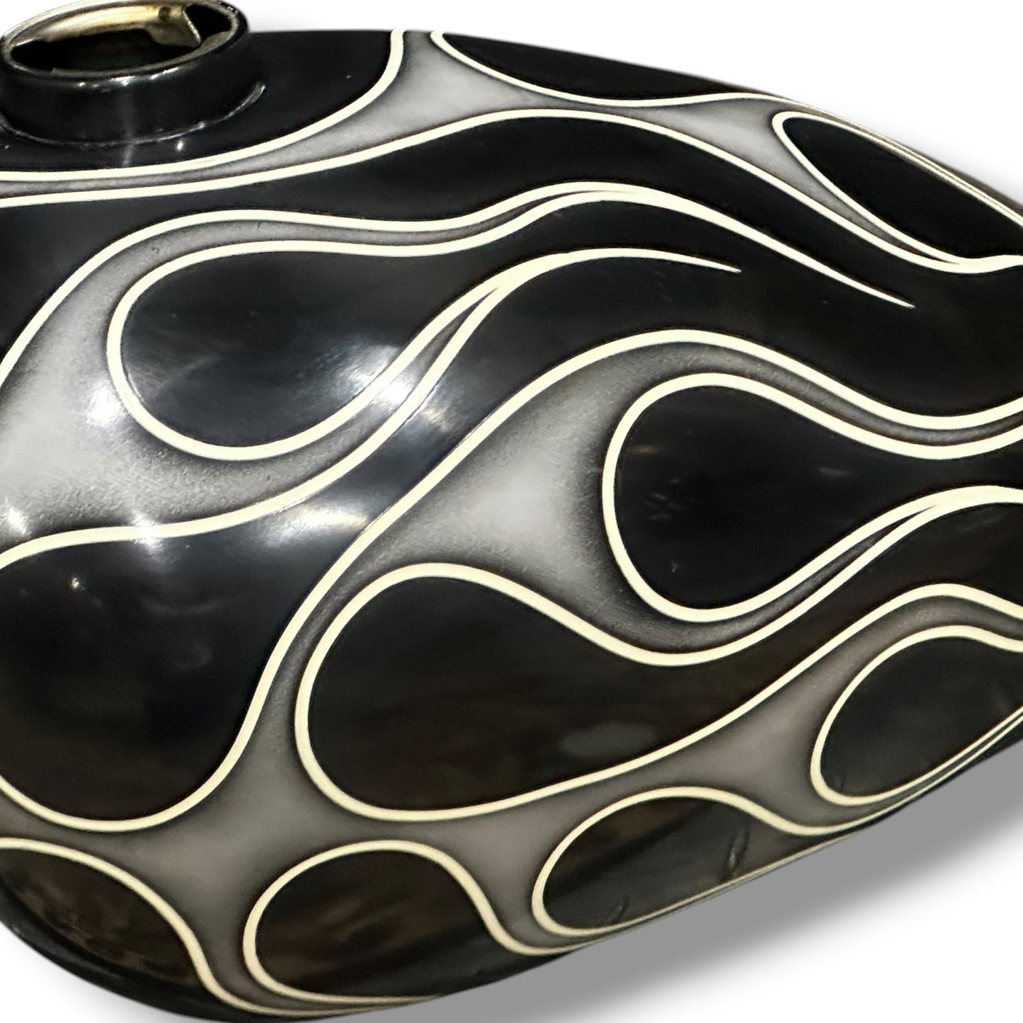 CUSTOM PAINT GAS TANK (PF085)